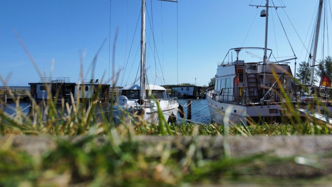 Hausboote Und Fewo Vieregge Eksteriør billede